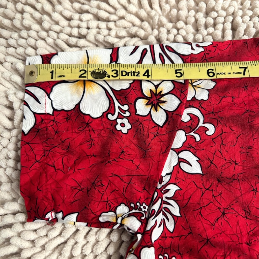 Winnie Fashion Hawaiian Boys 6 Aloha Button Up Shirt Hibiscus White On Red EUC - Picture 8 of 9